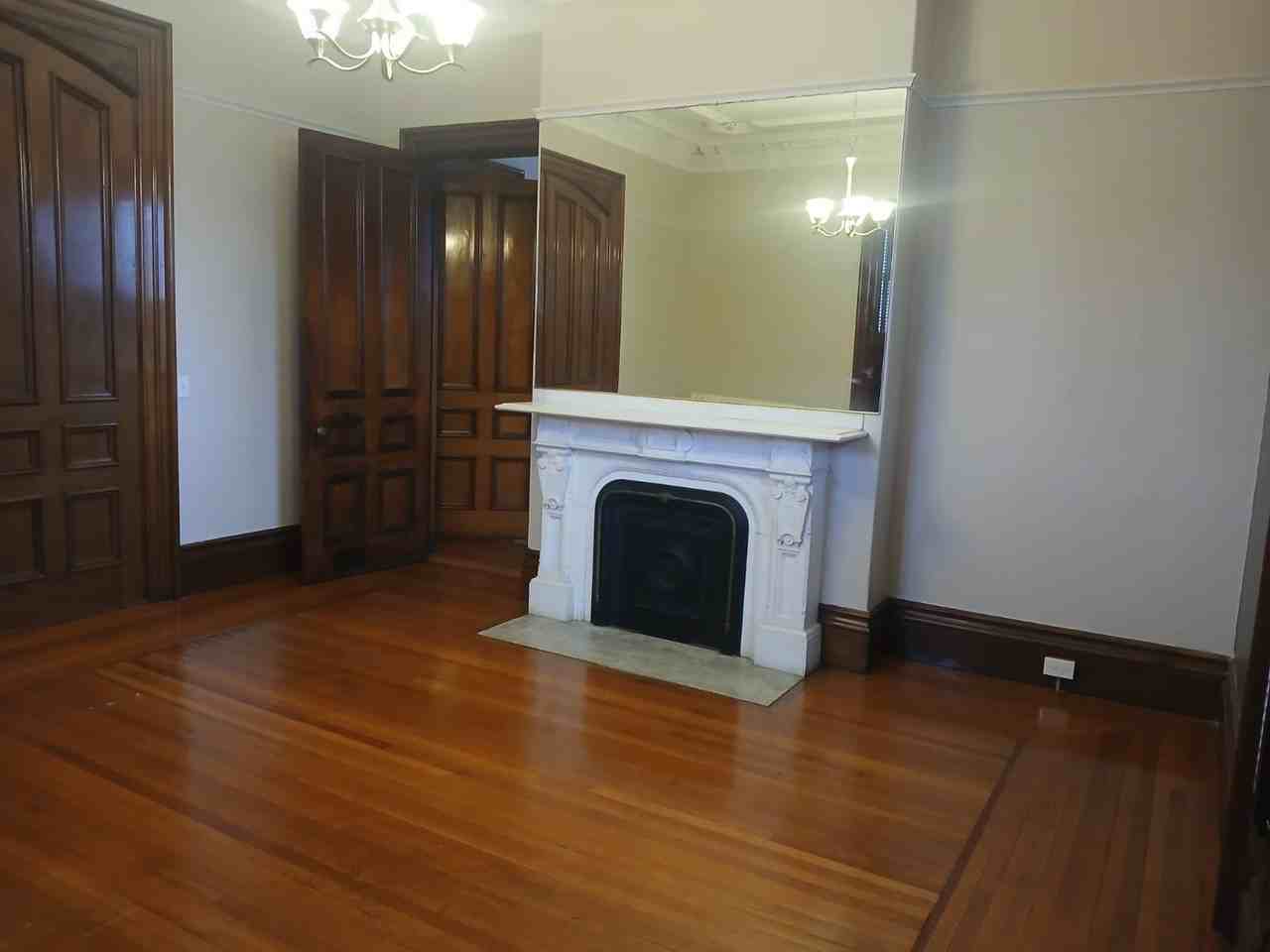 533 Locust Street - Photo 3 of 4