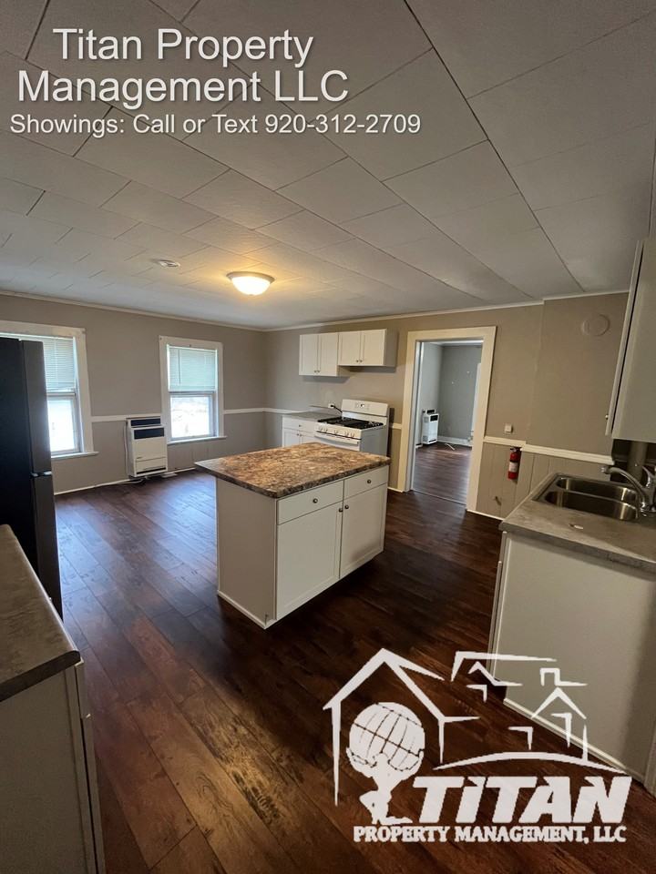 326 W 6th Ave #A - Photo 7 of 12