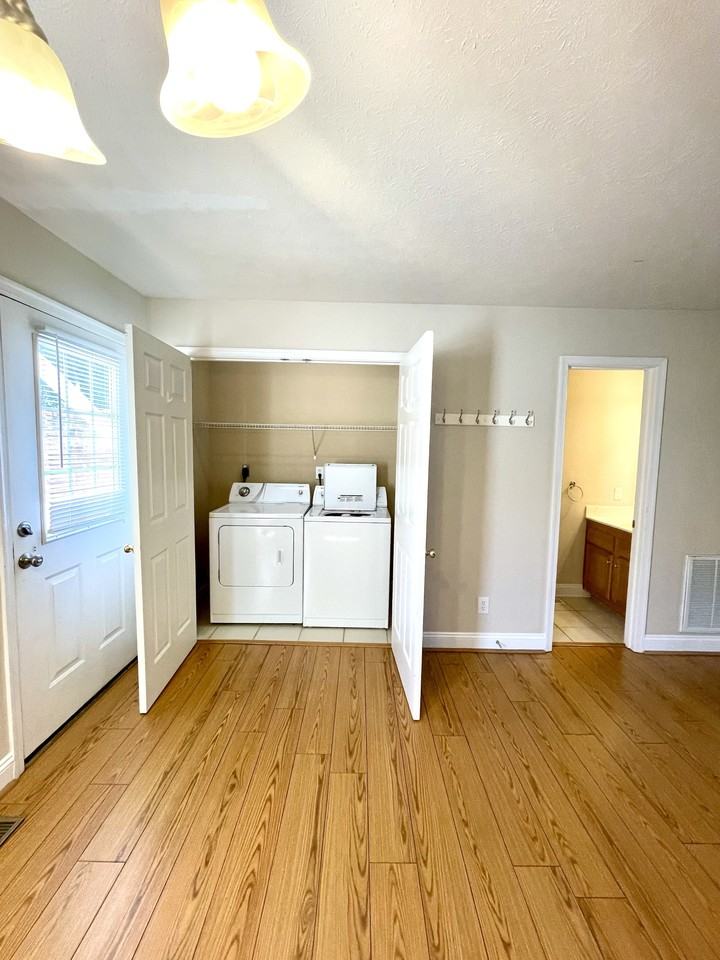 604 Northwynd Cir #1 - Photo 3 of 38
