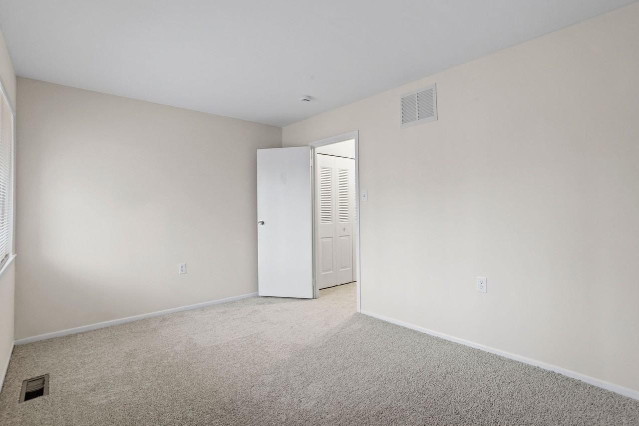 1306 Timber Creek Rd #1 - Photo 3 of 21