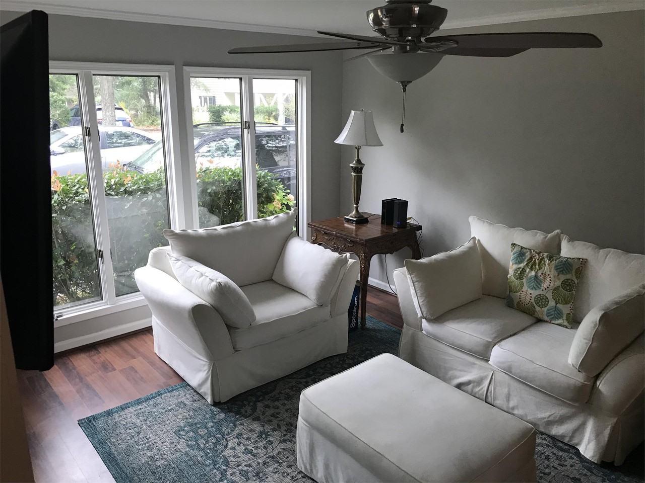 304 75th Ave N #F - Photo 3 of 19