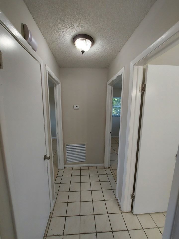 5552 5554 8Th Ave #5554 - Photo 5 of 11