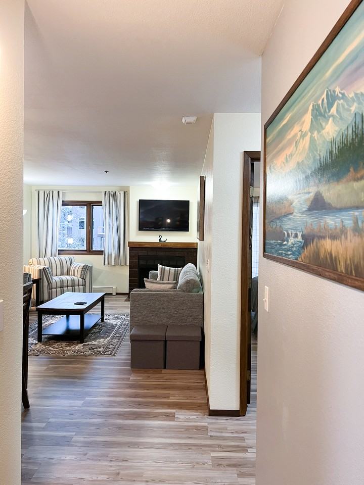 380 E 11th Ave #1 - Photo 4 of 25