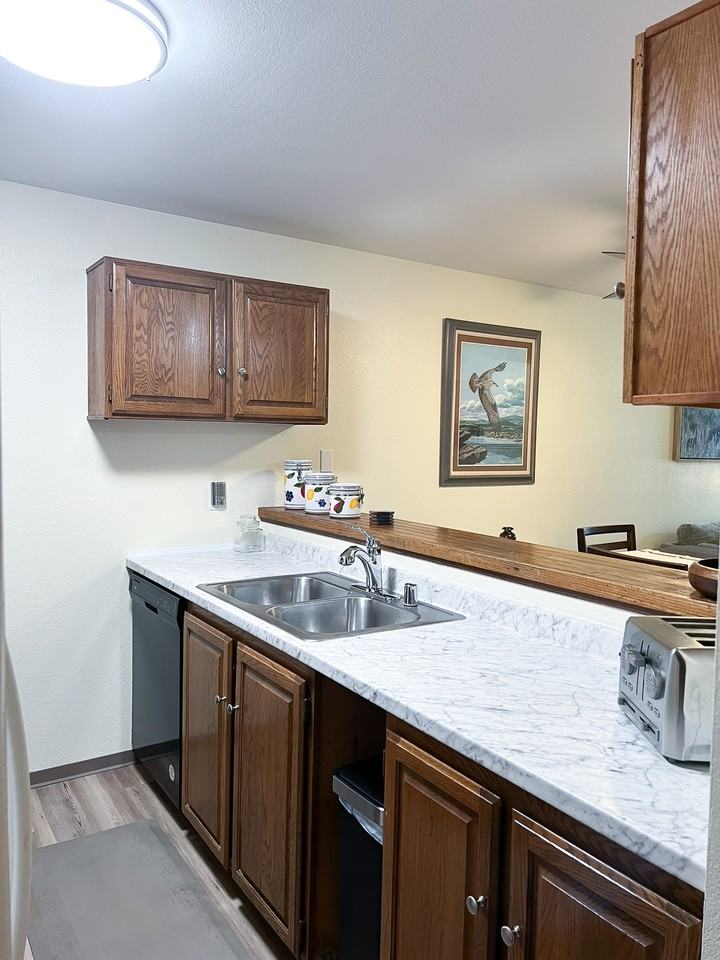 380 E 11th Ave #1 - Photo 5 of 25