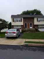 featured image of 124 Pickwick Pl #1