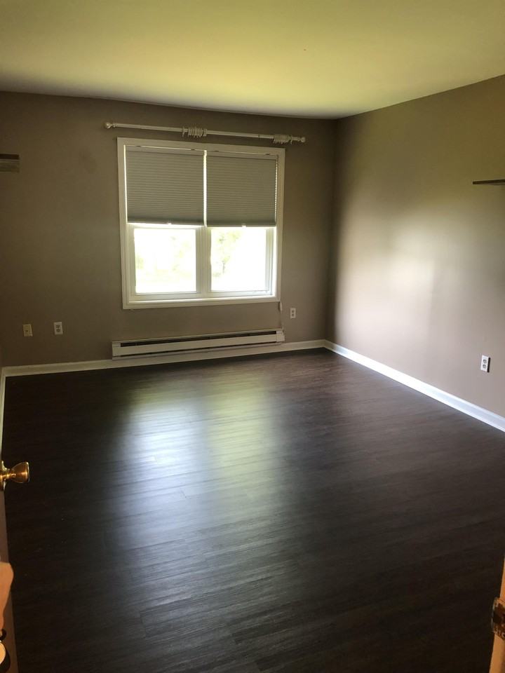 124 Pickwick Pl #1 - Photo 7 of 13