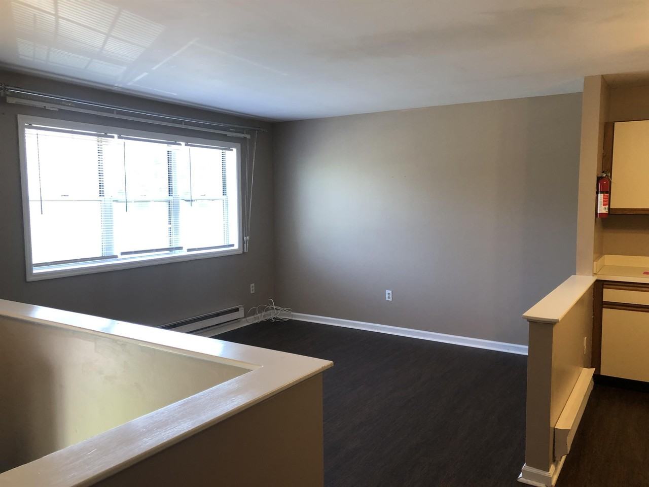 124 Pickwick Pl #1 - Photo 5 of 13