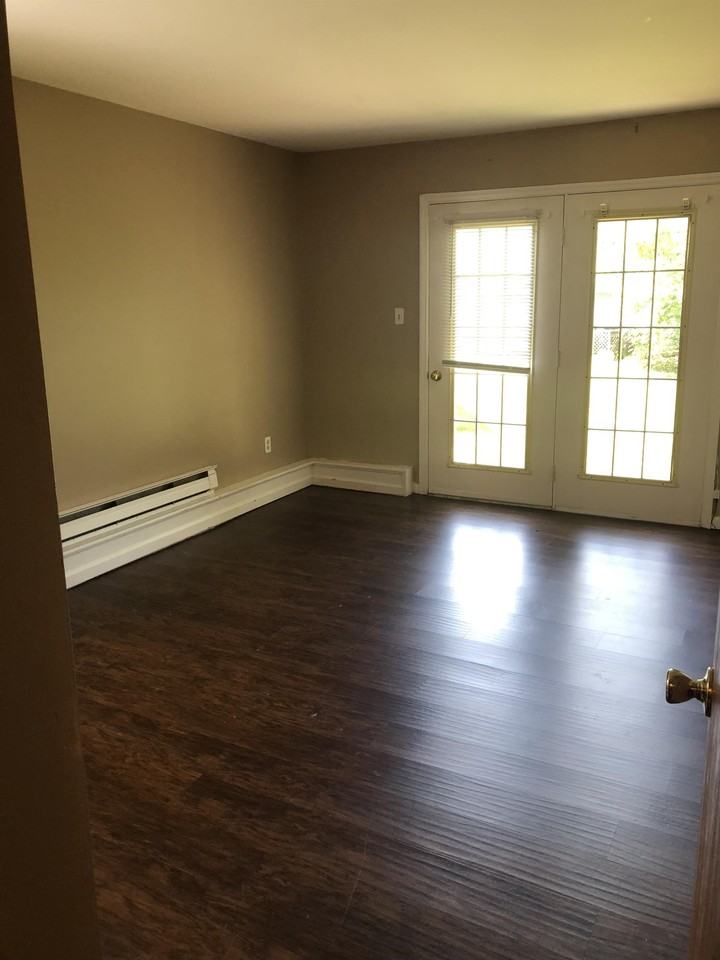 124 Pickwick Pl #1 - Photo 6 of 13