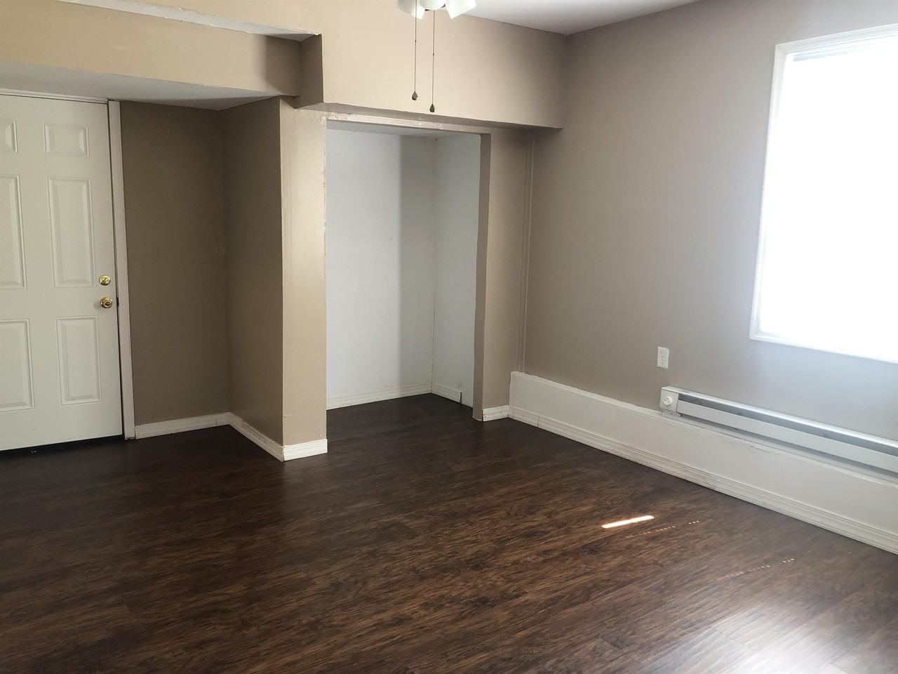 124 Pickwick Pl #1 - Photo 7 of 13