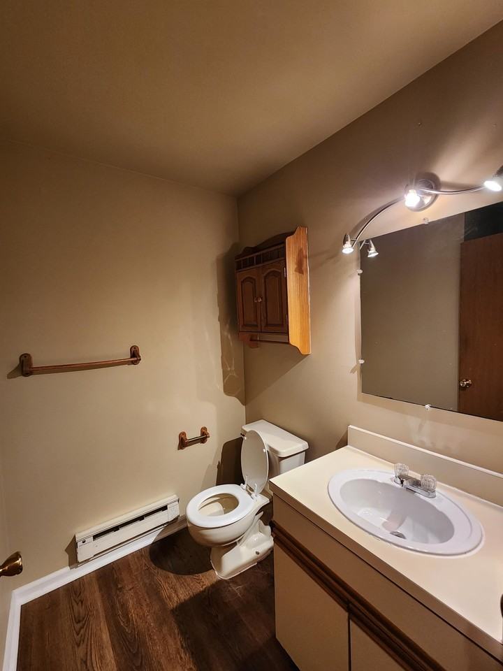 101 Pickwick Pl #1 - Photo 3 of 10