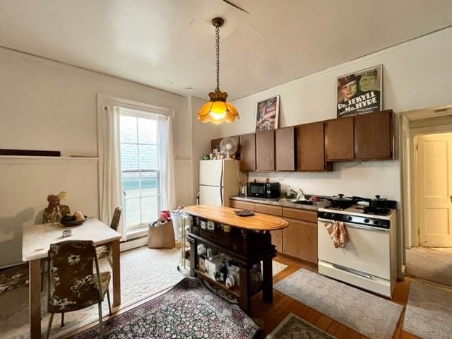 215 N Pinckney St #215-4