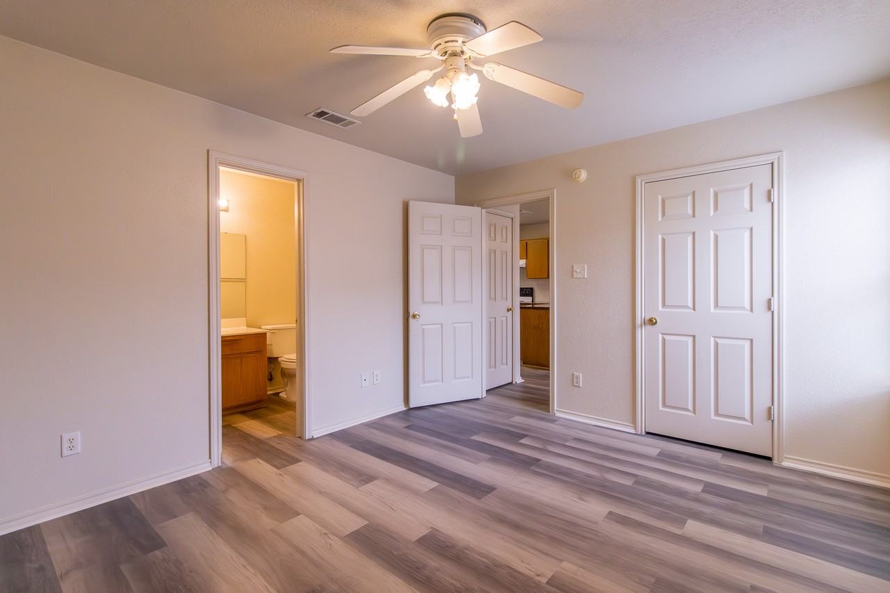 3409 - Photo 3 of 10