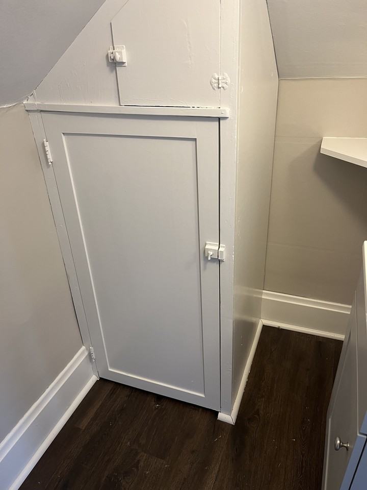 136 Westminster Ave #2 - Photo 4 of 26