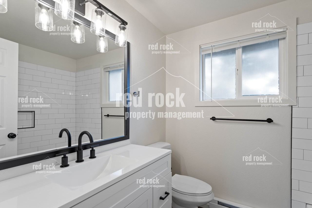 4207 N Abbey Rd #3 - Photo 2 of 17