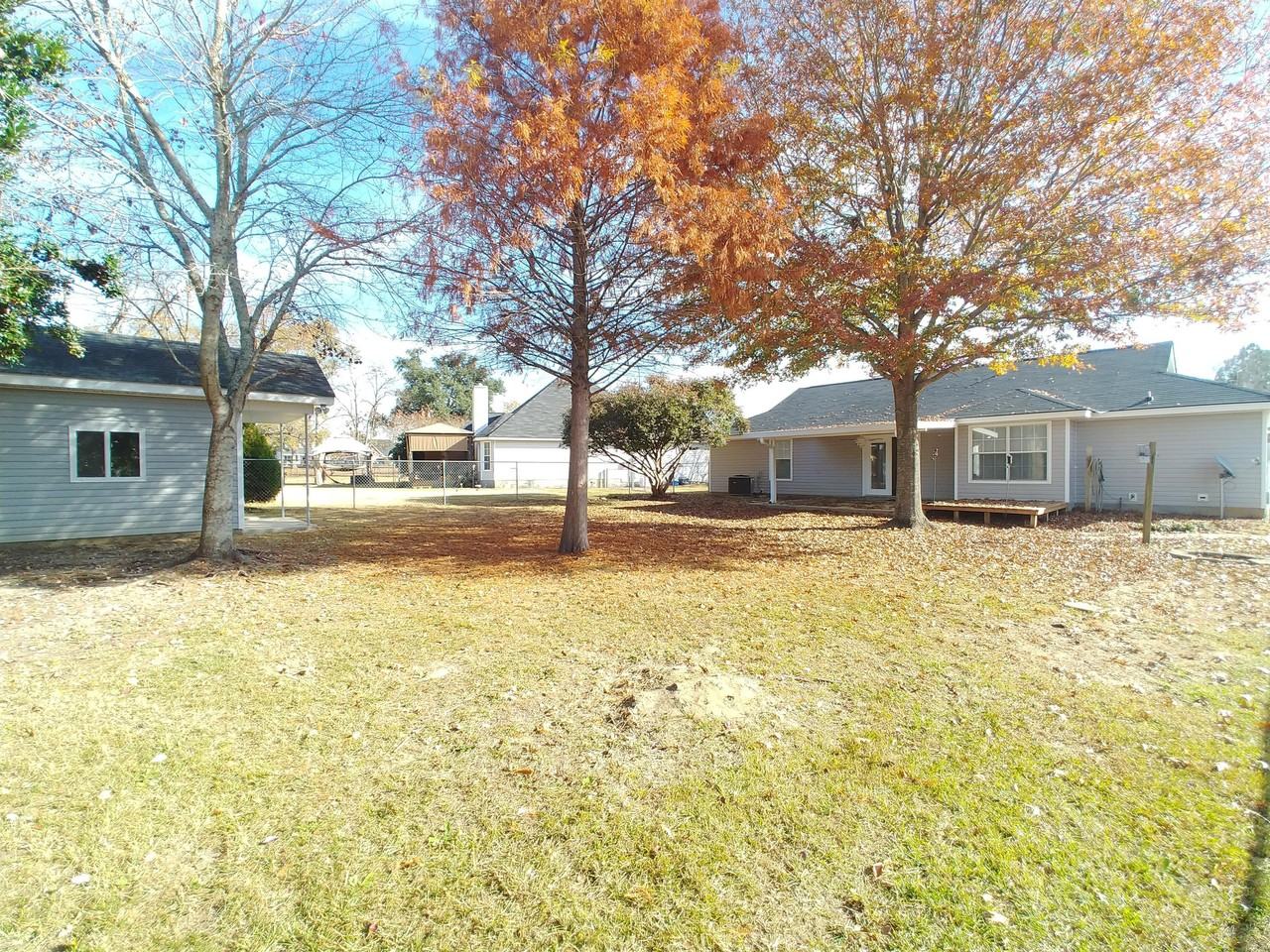 105 Indianola Ct - Photo 3 of 11
