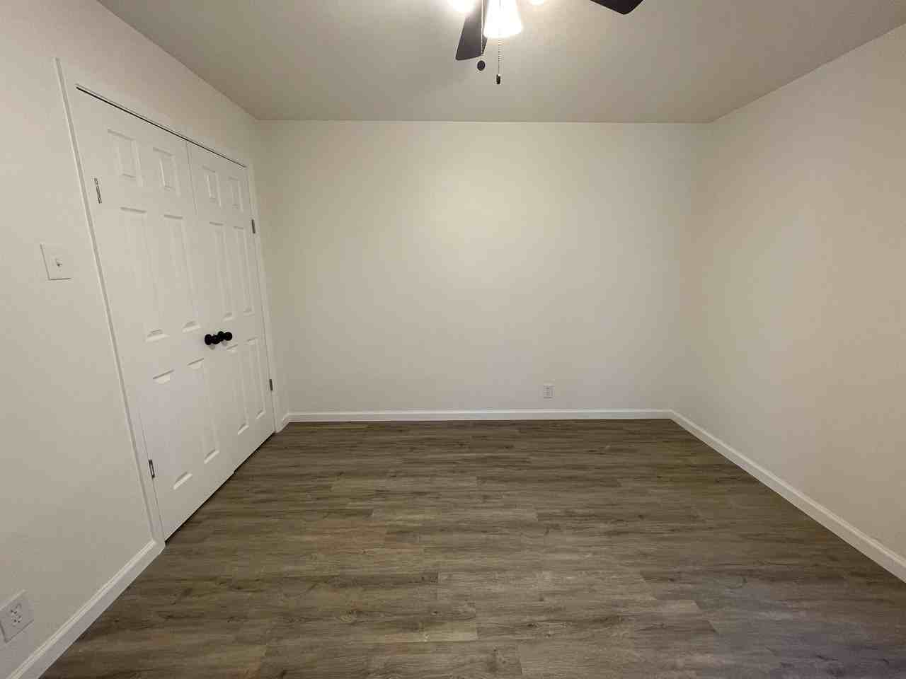 10317 Andover Dr - Photo 3 of 16