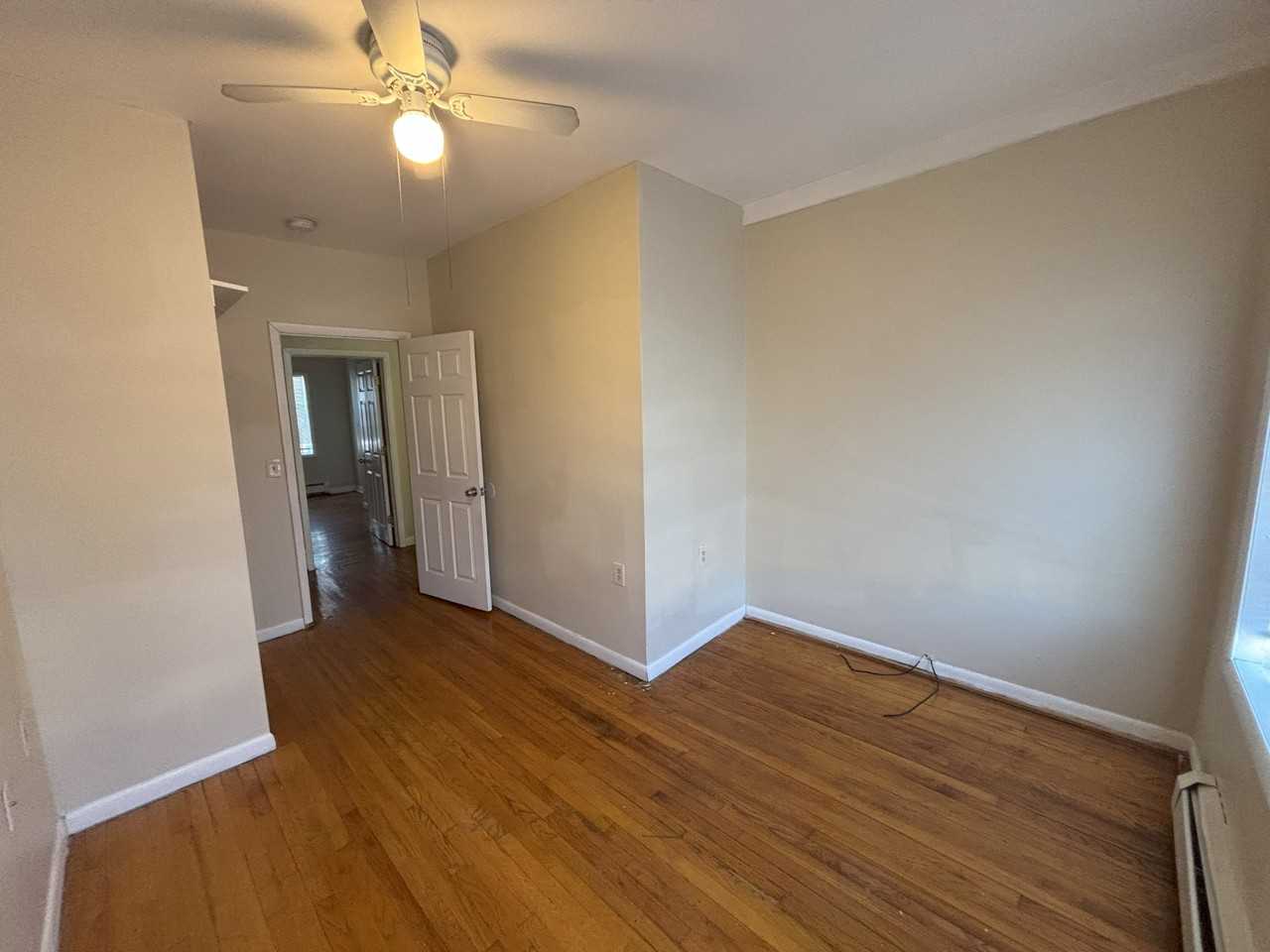 256 Ontario St - Photo 3 of 17