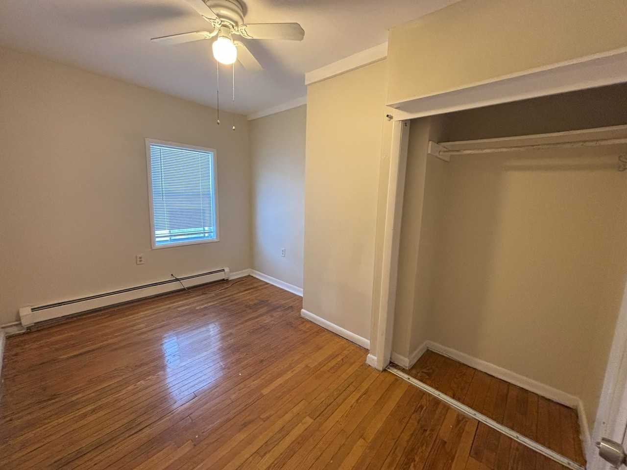 256 Ontario St - Photo 5 of 17