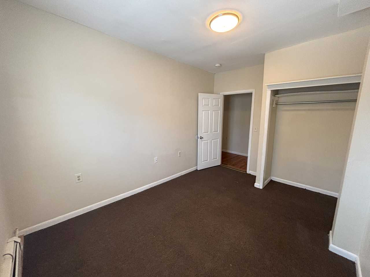 256 Ontario St - Photo 4 of 17