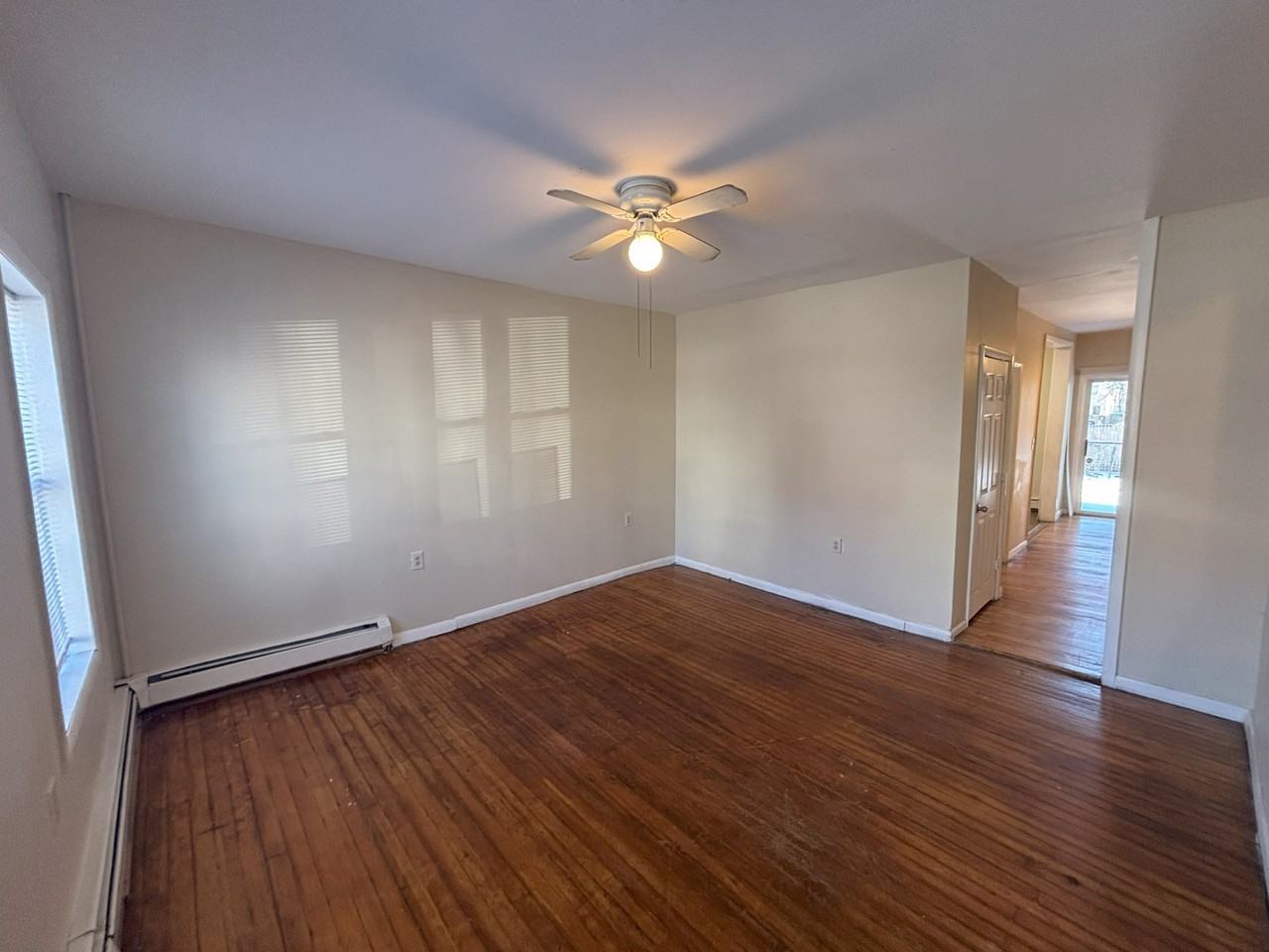 256 Ontario St - Photo 3 of 17