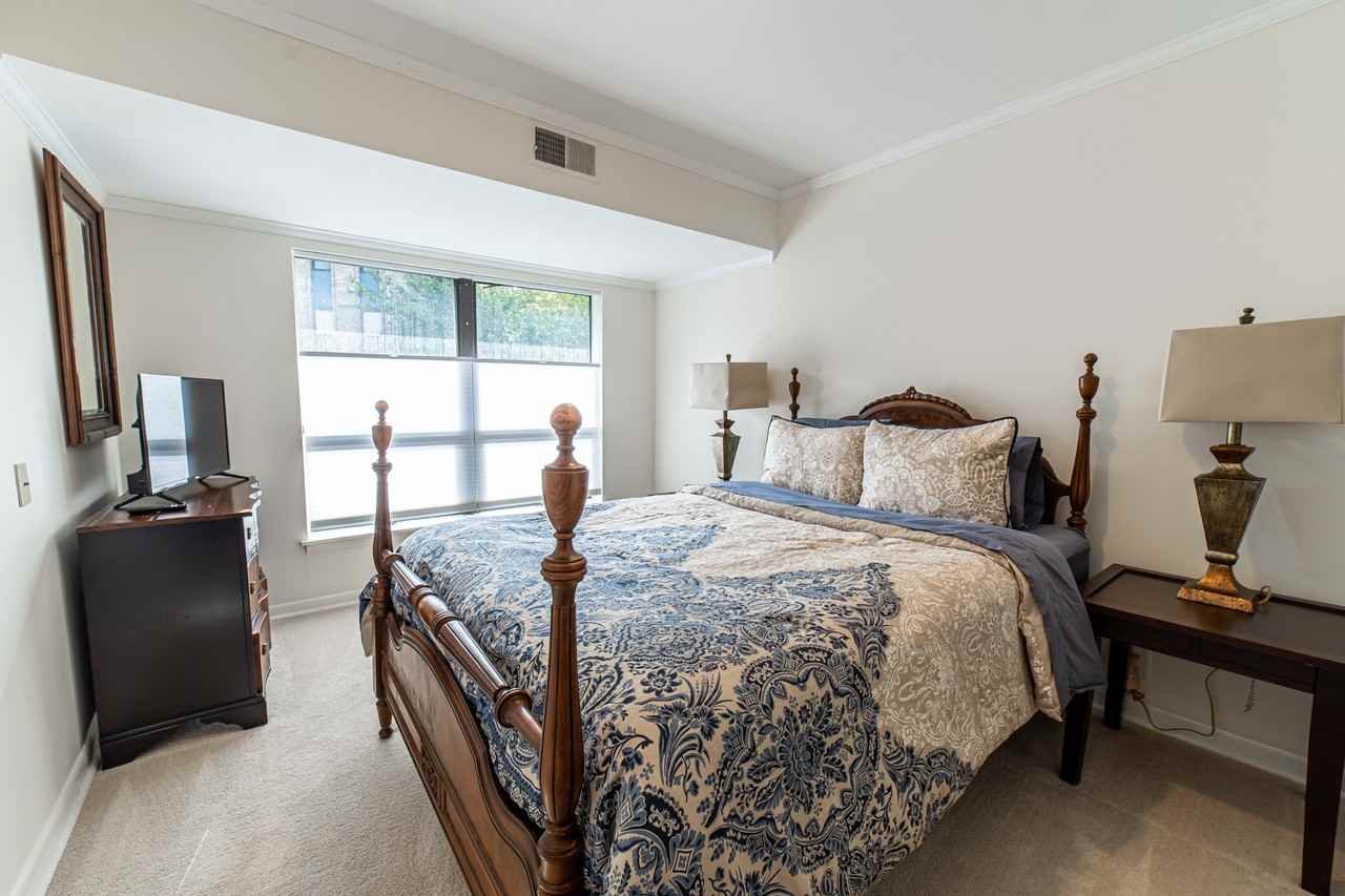 306 Forbes St Apt F #F - Photo 6 of 50