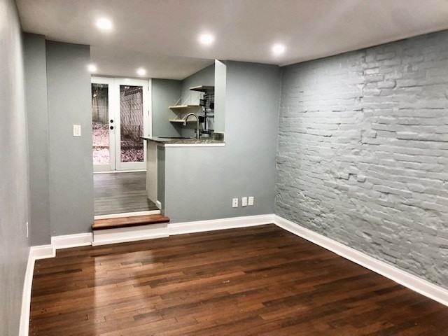 534 Saint Mary St #1 - Photo 3 of 12