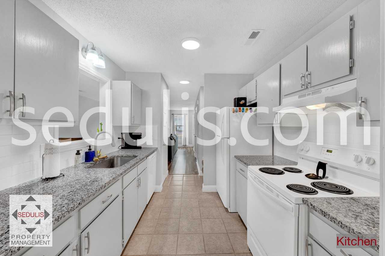 190 Pine Shadow Dr #1 - Photo 6 of 32