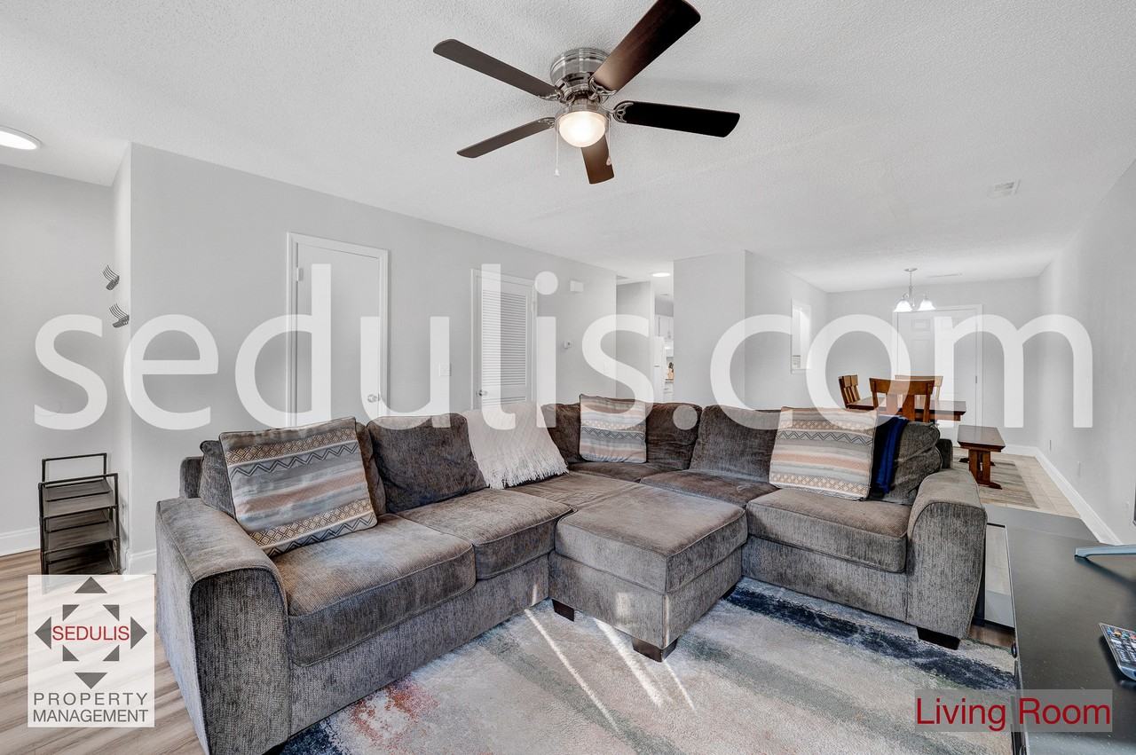 190 Pine Shadow Dr #1 - Photo 3 of 32