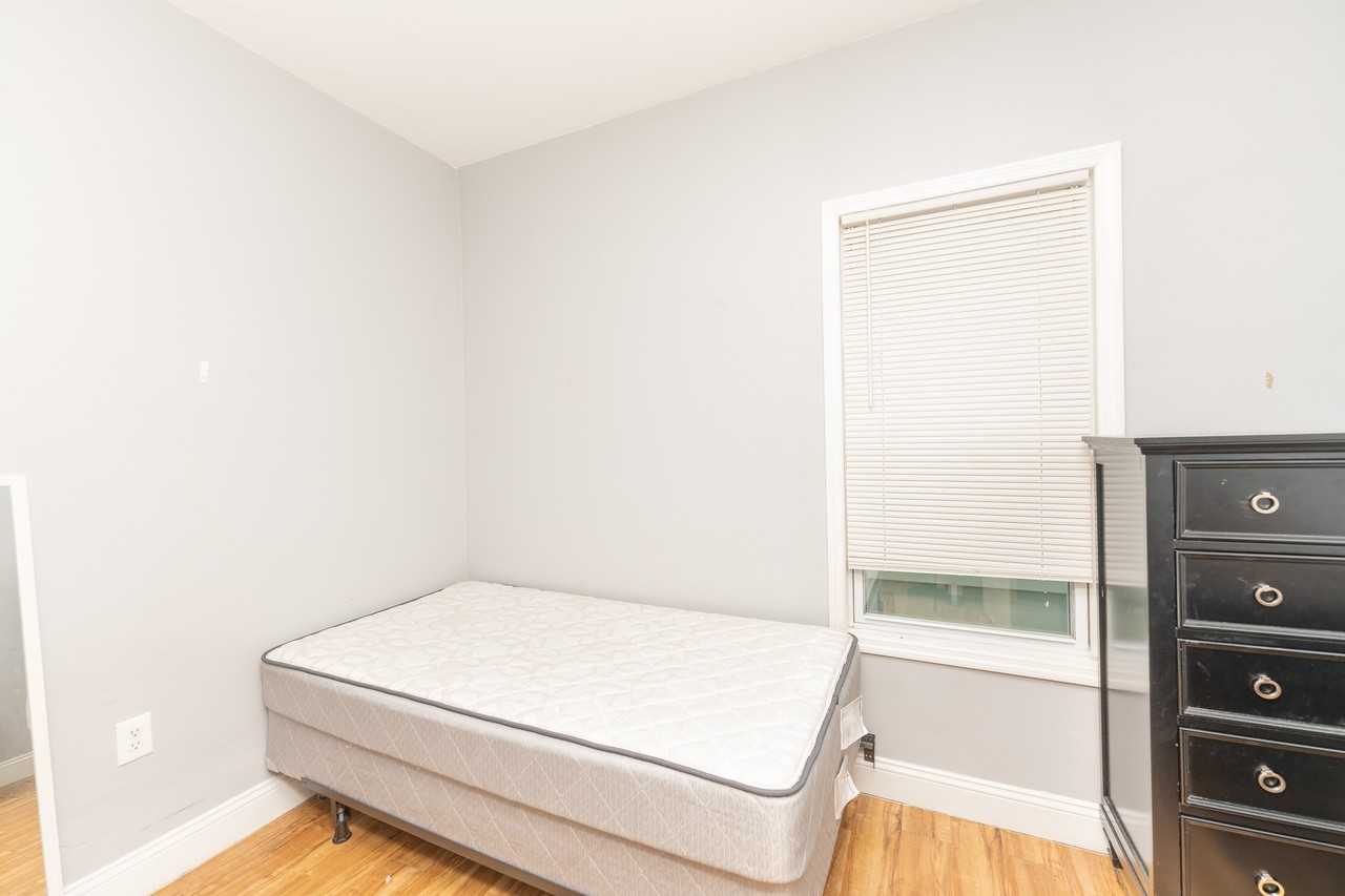 51 13th St #2 - Photo 6 of 10