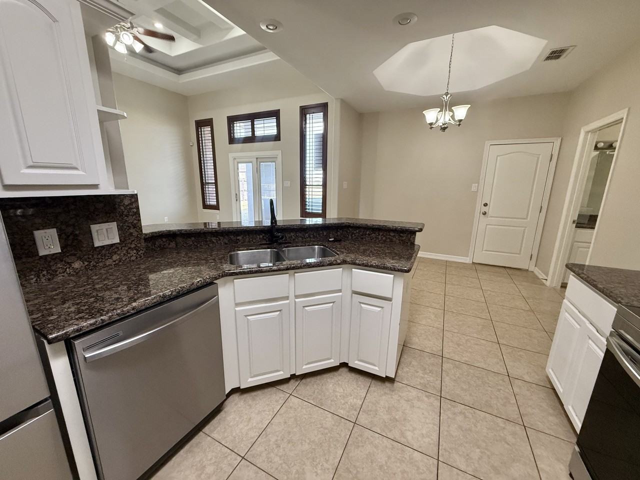 1200 W Park Dr - Photo 4 of 19