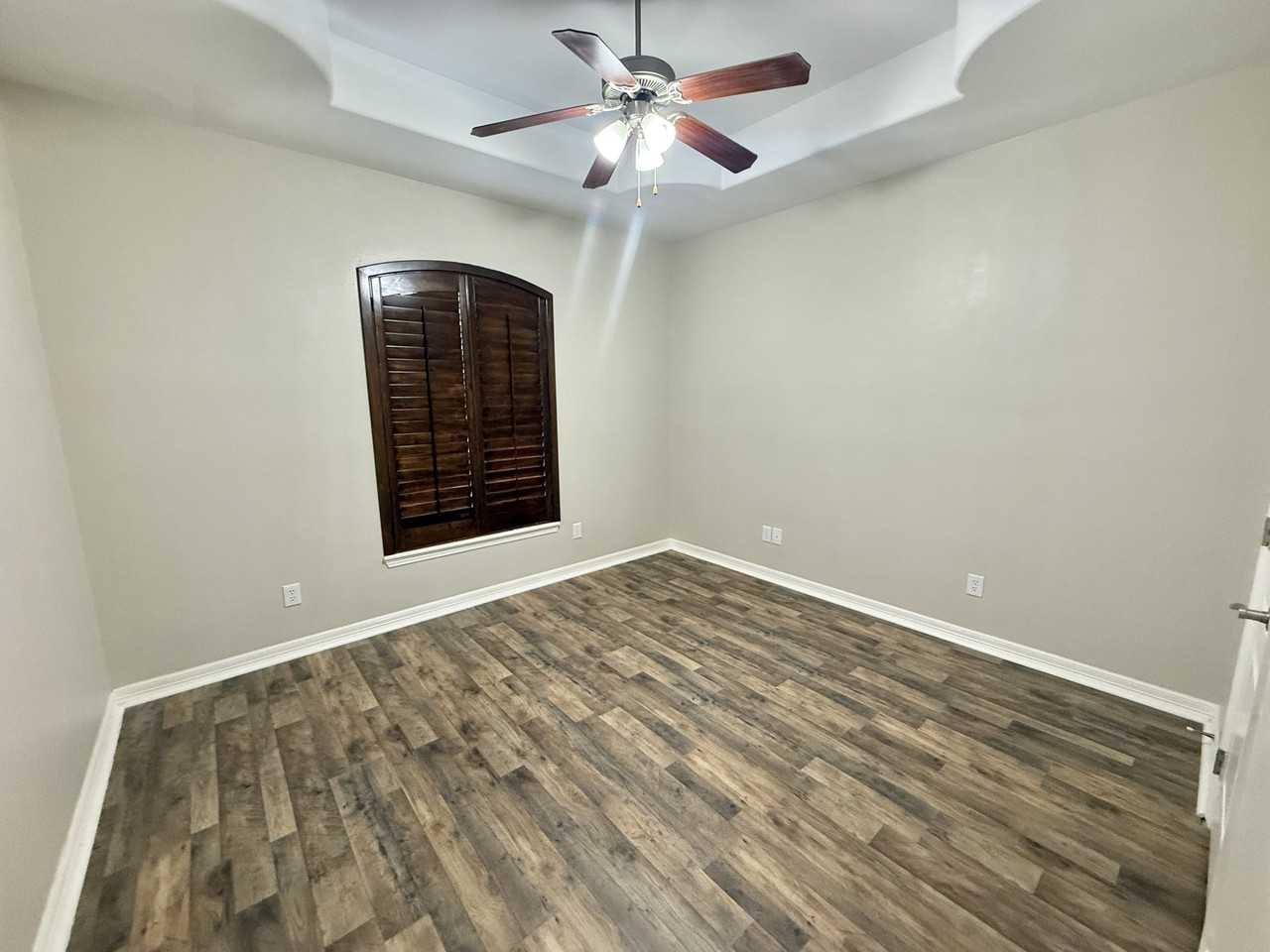 1200 W Park Dr - Photo 5 of 19
