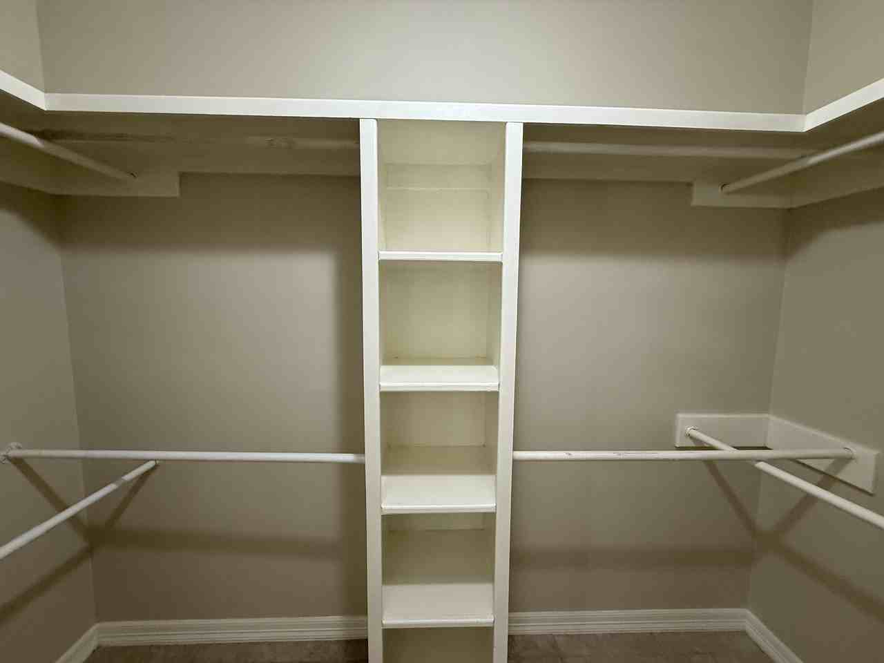 1200 W Park Dr - Photo 2 of 19