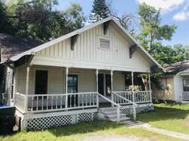 featured image of 1223 E Parker St #1