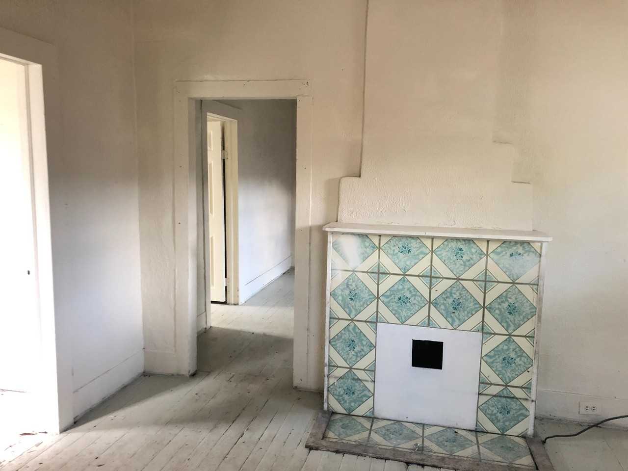 1104 W 24th St - Photo 2 of 14