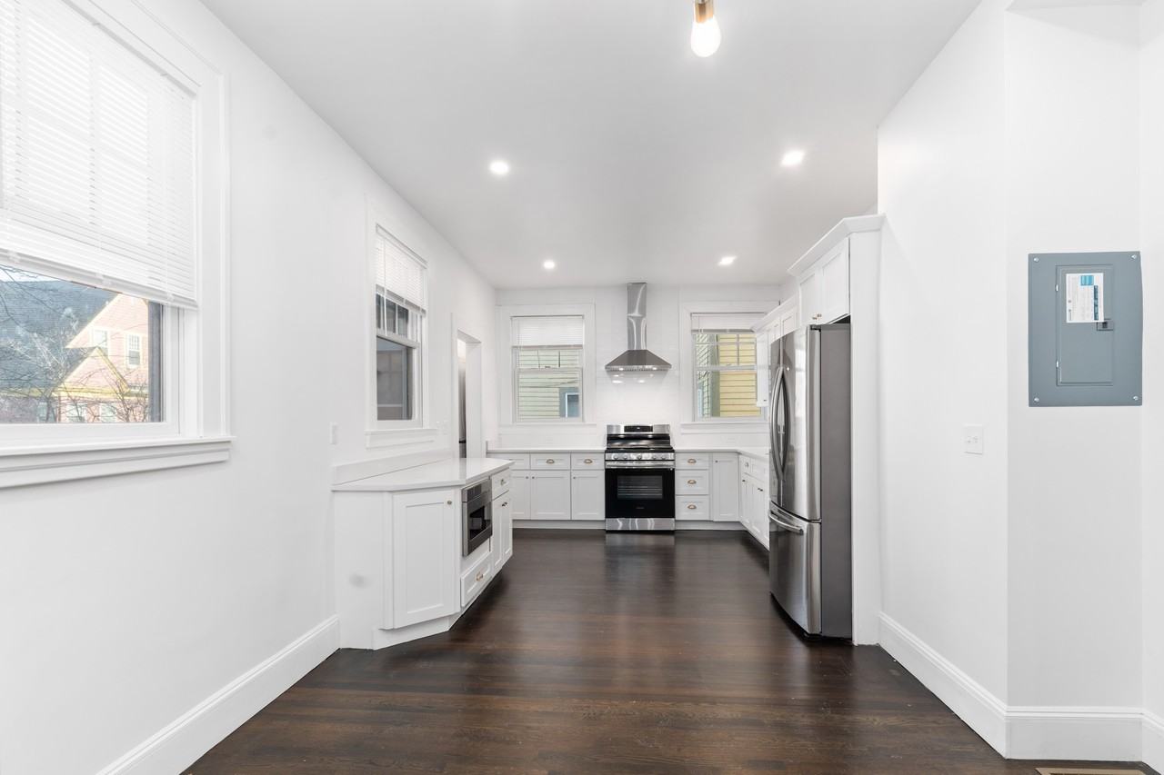 8 Barnes St #1 - Photo 2 of 14