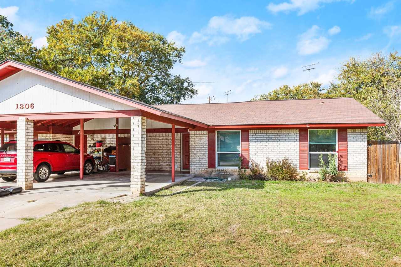 1306 Glenda Dr #B - Photo 2 of 23