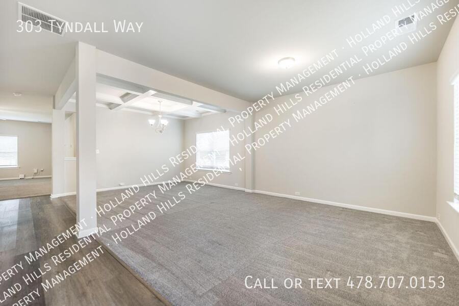 303 Tyndall Way - Photo 3 of 11