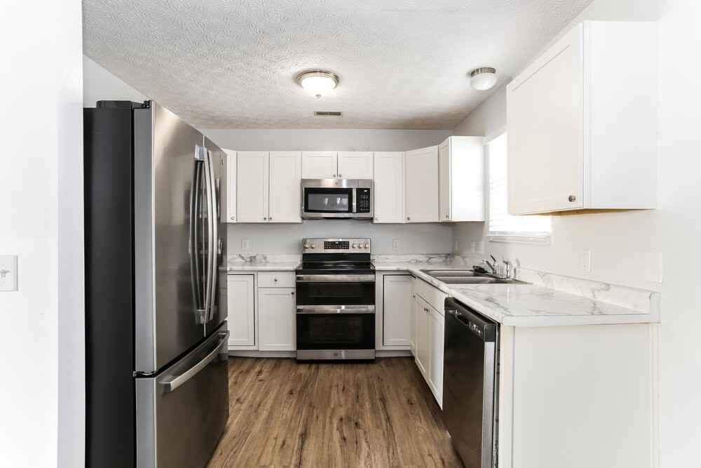 7128 Rondeau Dr - Photo 7 of 16