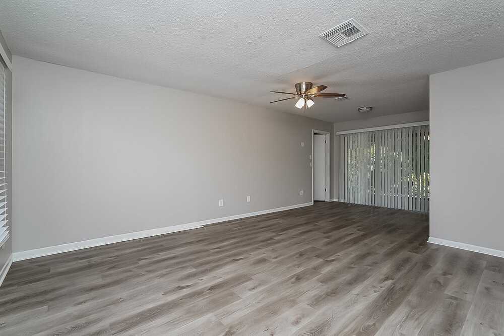 113 Timber Cir - Photo 3 of 16