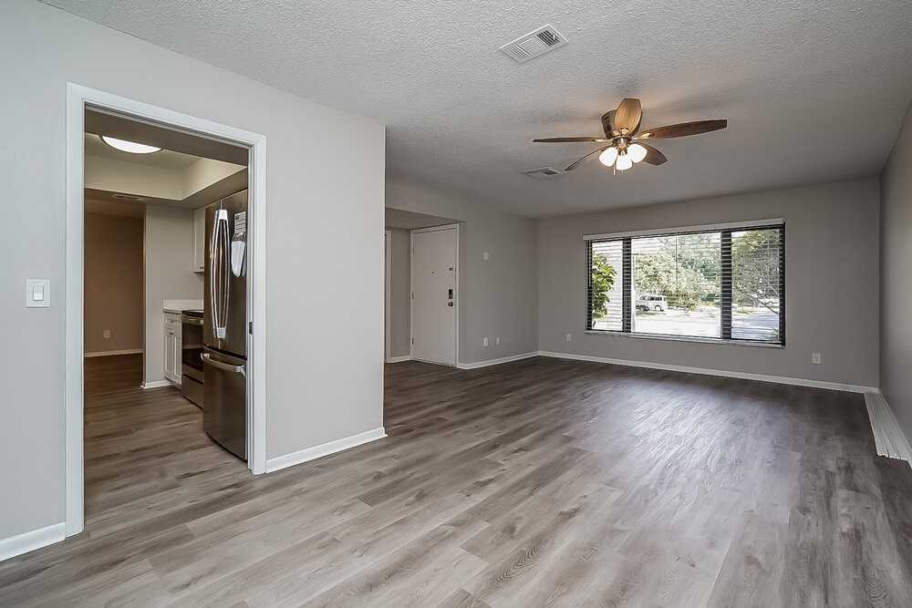 113 Timber Cir - Photo 4 of 16