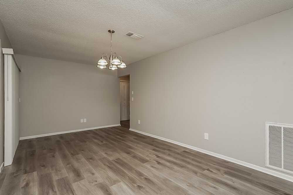 113 Timber Cir - Photo 5 of 16