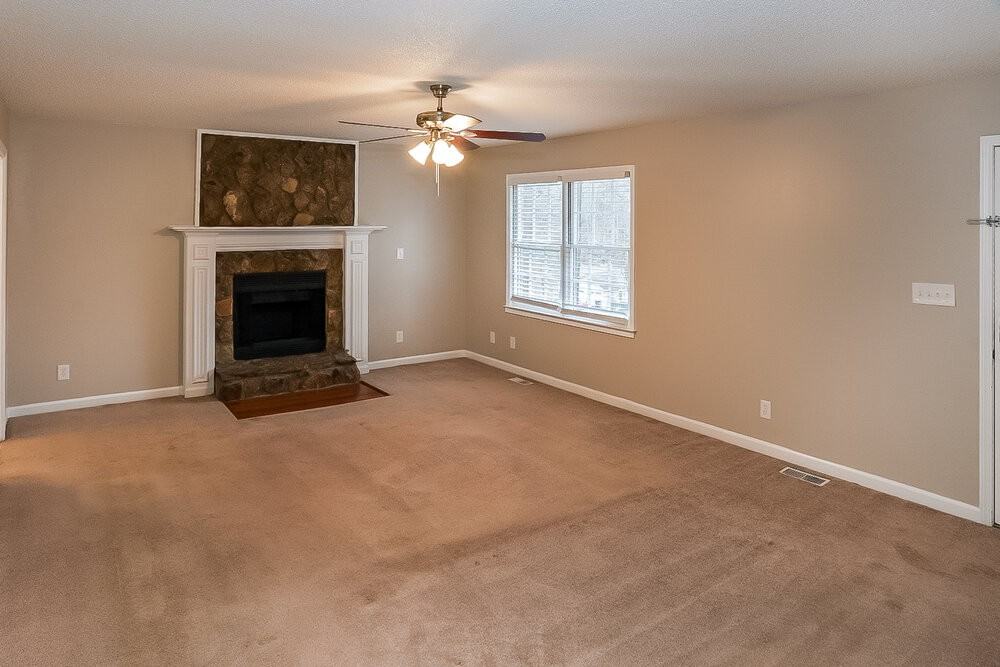 107 Cedar Creek Ct - Photo 5 of 17
