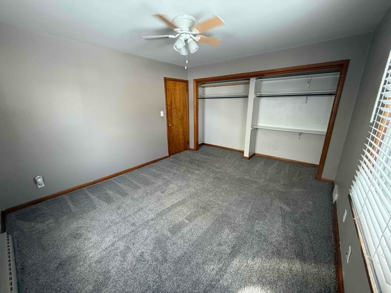 336 Oak St - Photo 3 of 7