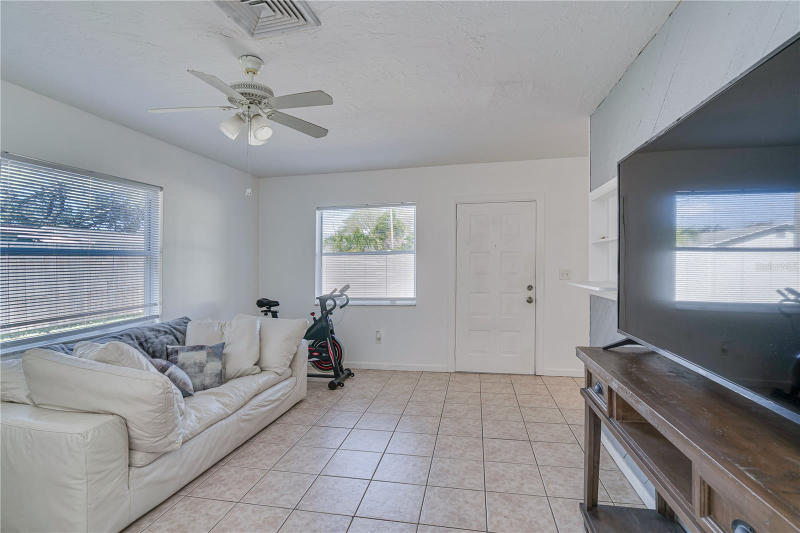 3447 Dahlia Pl #B - Photo 2 of 12