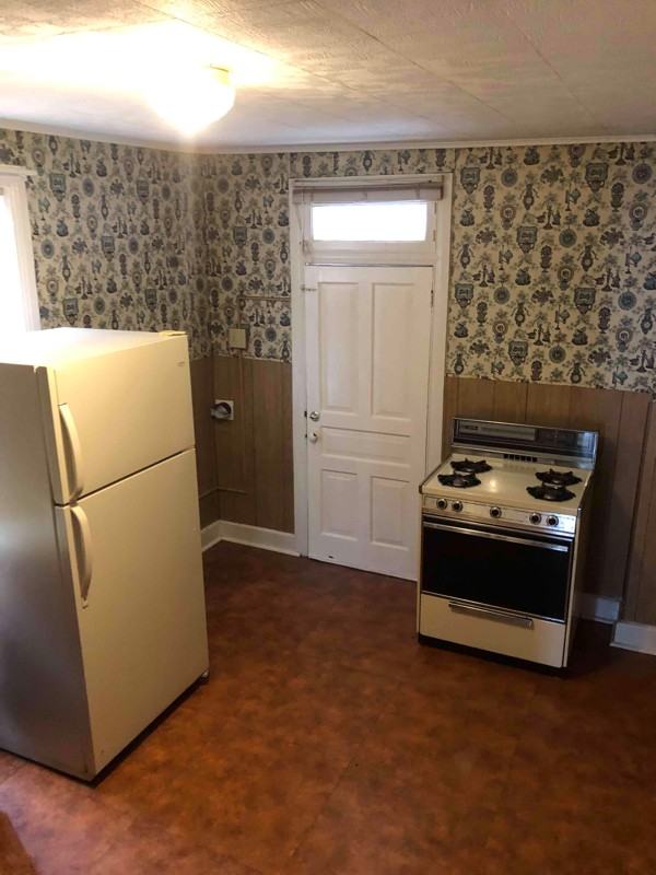 1431 W Philadelphia St #2 - Photo 2 of 15