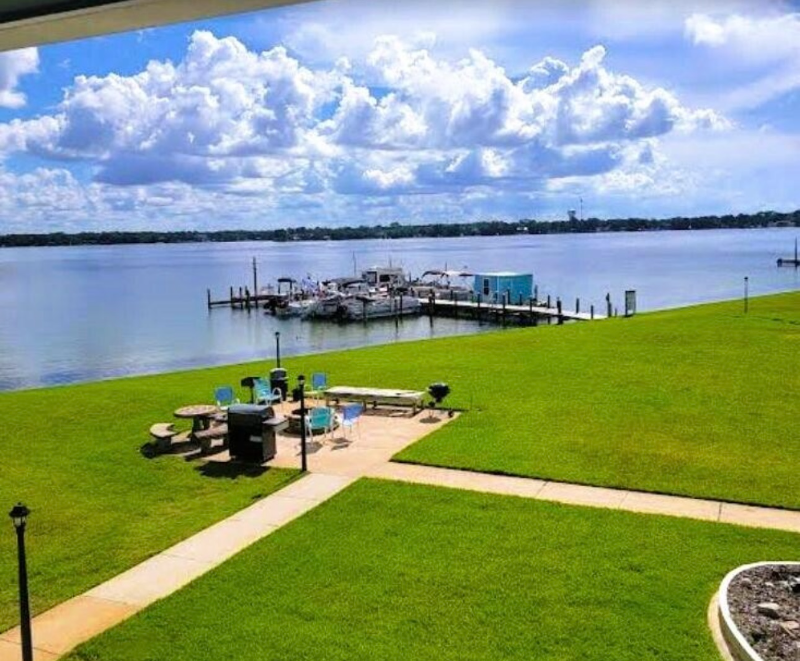 726 Eglin Pkwy Ne #D8