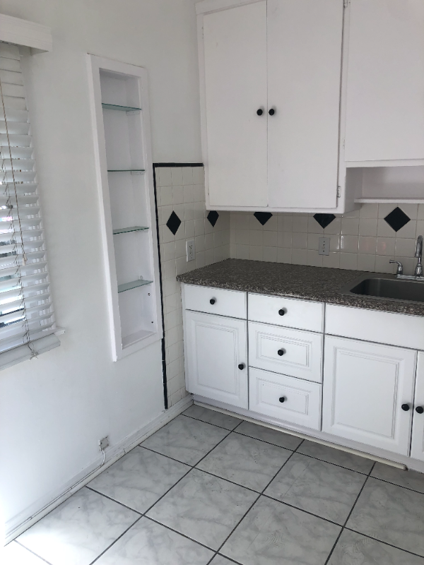 1807 Grace Ave #1807HALF - Photo 5 of 7