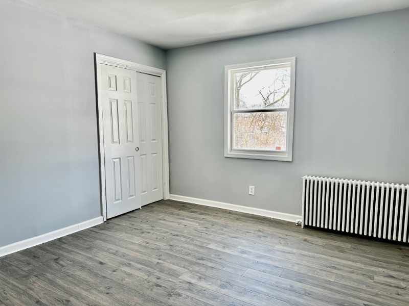 681 Stamp Dr - Photo 2 of 5