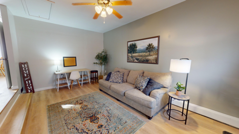 903 W 11th St - Photo 3 of 20