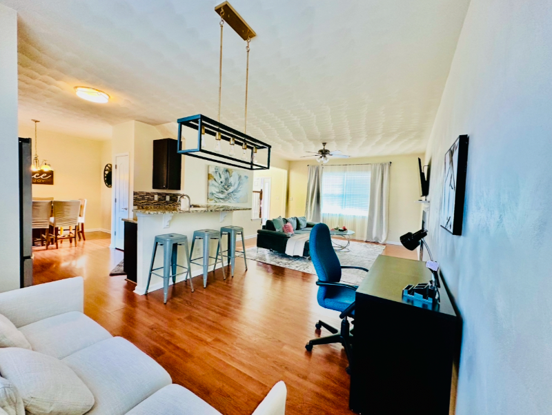 1084 Johnstons Road - Photo 4 of 15